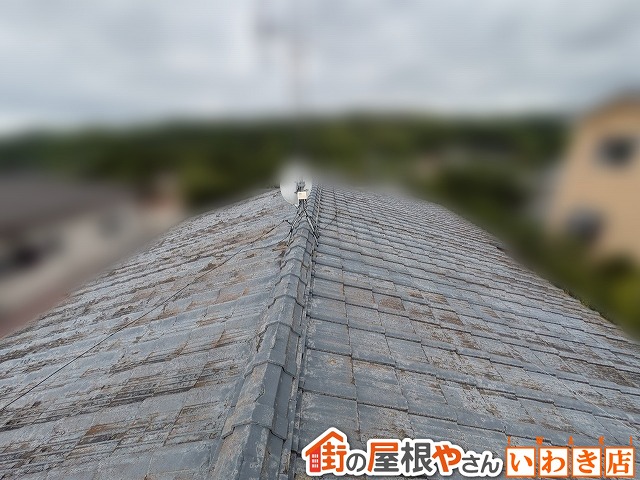 福島県古殿町　塗膜が剥がれてボロボロになってしまったモニエル瓦屋根