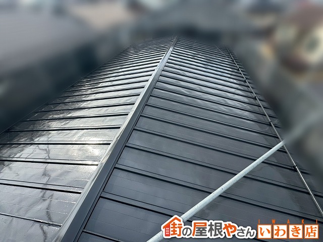 福島県郡山市　屋根塗装を行い防水性が回復した金属屋根