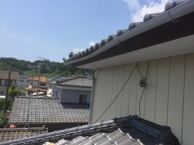 軒樋が歪んでいる