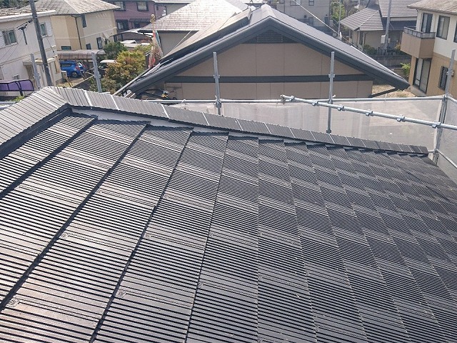 セメント瓦屋根メンテナンスの漆喰詰め直し工程