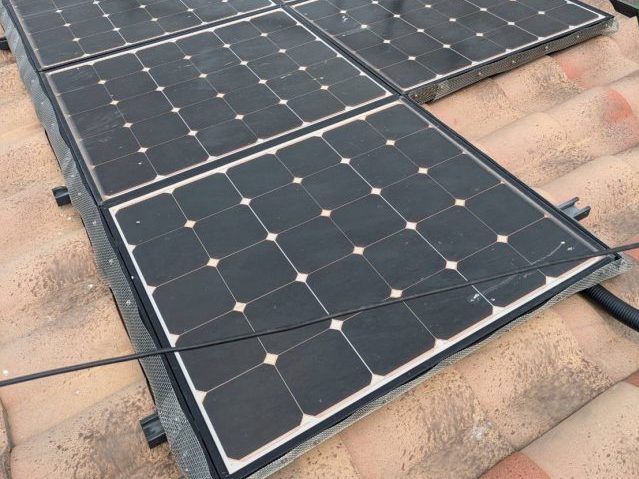 高松市の鳩の巣対策にメッシュを設置