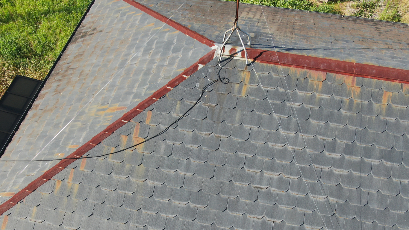 全体にサビている棟板金