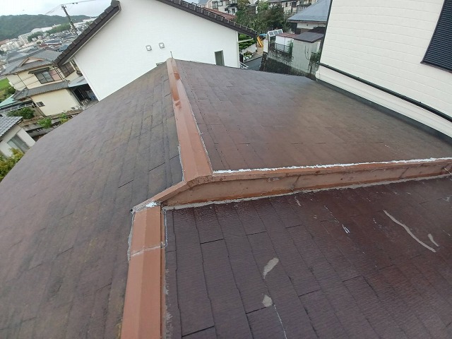 平屋、コロニアル瓦の雨漏り箇所