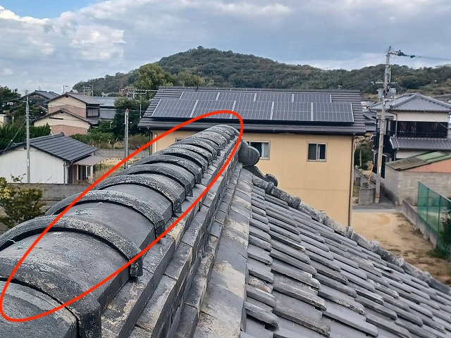 棟瓦のズレ指摘画像