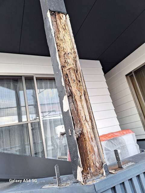 丸亀市　ベランダの手すり部分の劣化