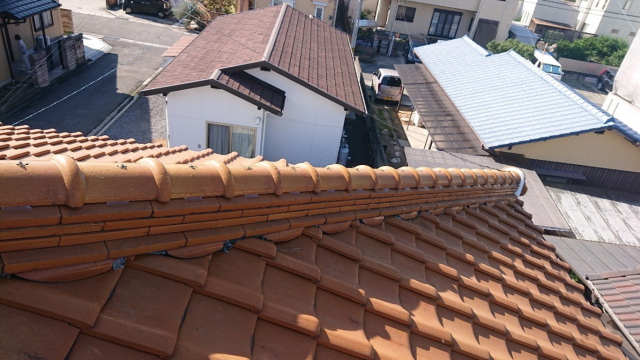 釉薬瓦はキレイな状態