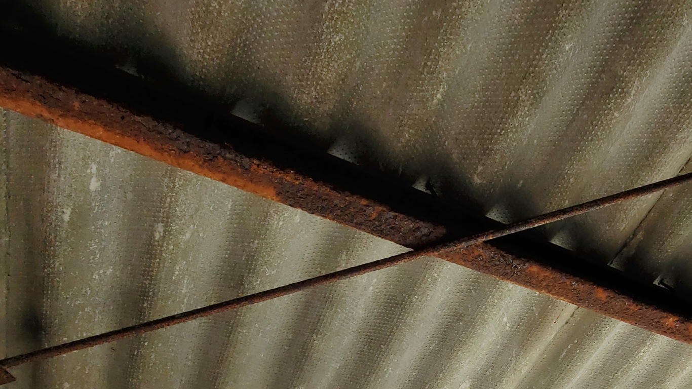 C鋼の傷みによる雨漏り