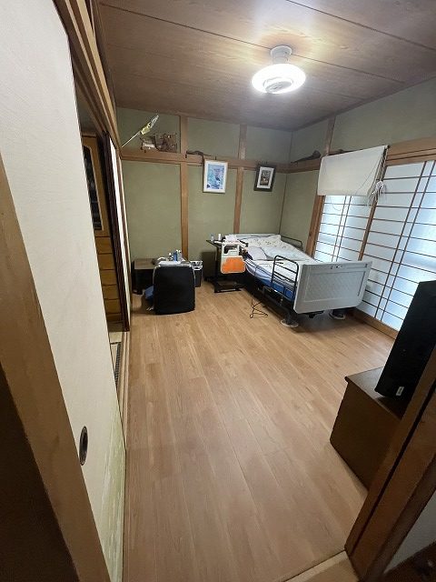 フロアタイルに張り替えた写真