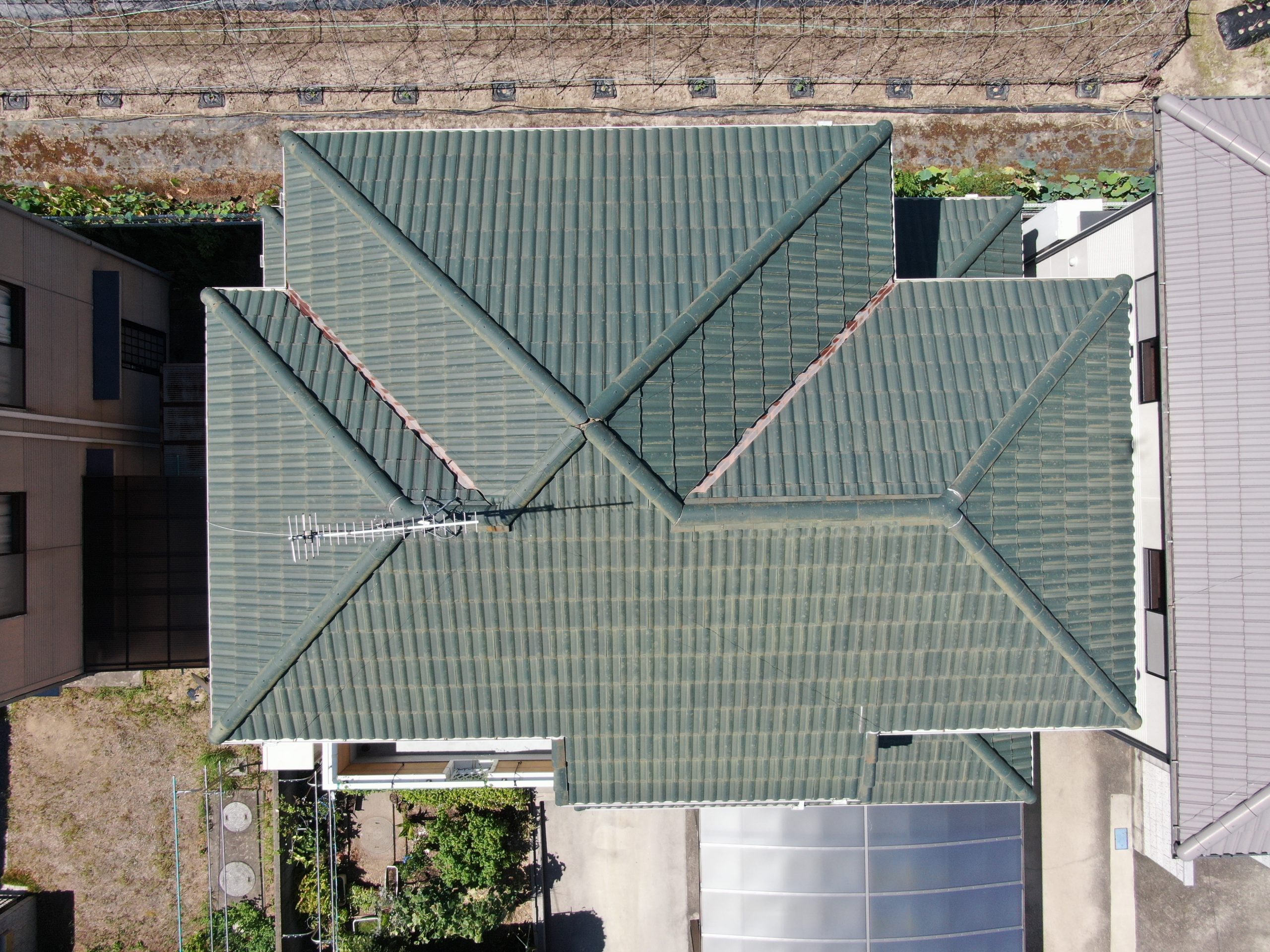 屋根のドローン写真