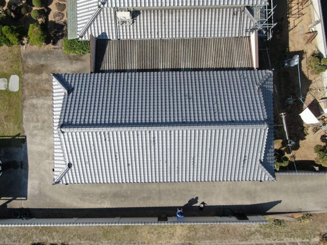 中間町でドローン撮影した瓦屋根