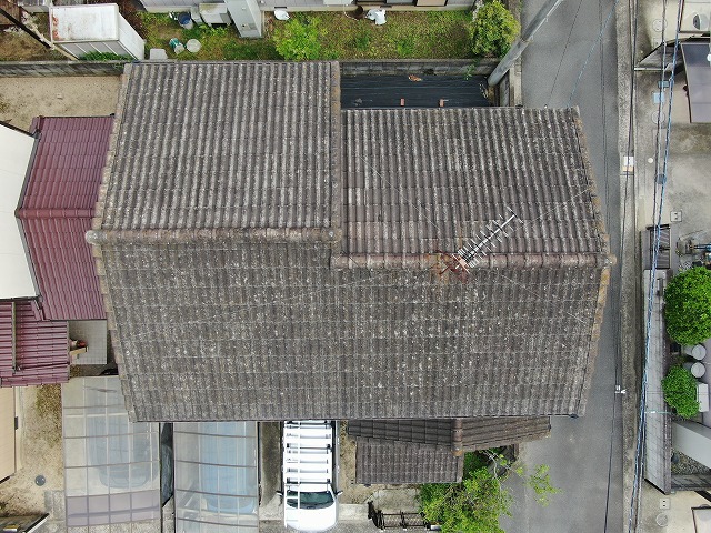 点検する屋根の全体写真