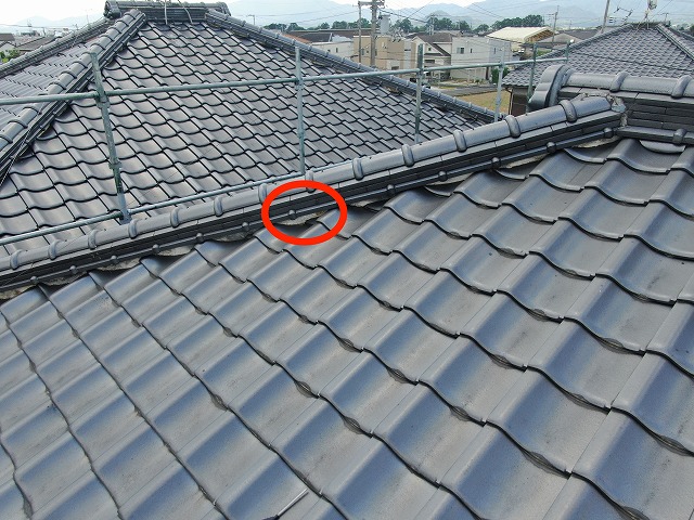 隅棟面戸漆喰が傷んでいる写真