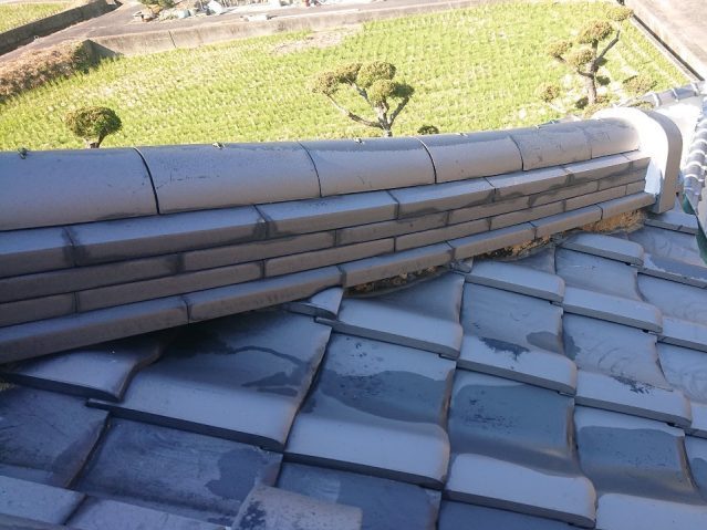 中間町の屋根漆喰の劣化状況