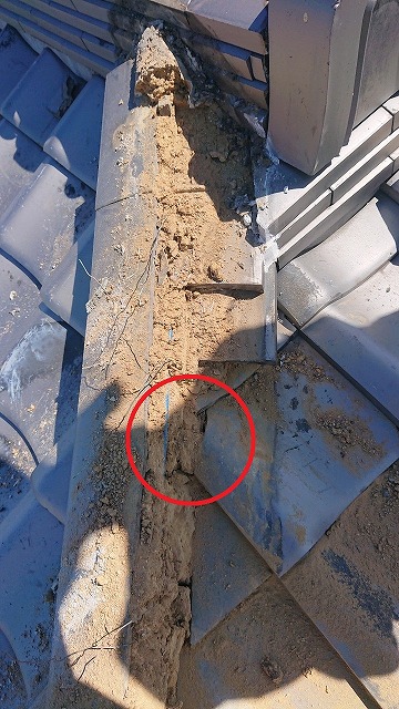 高松市　屋根の欠けを発見