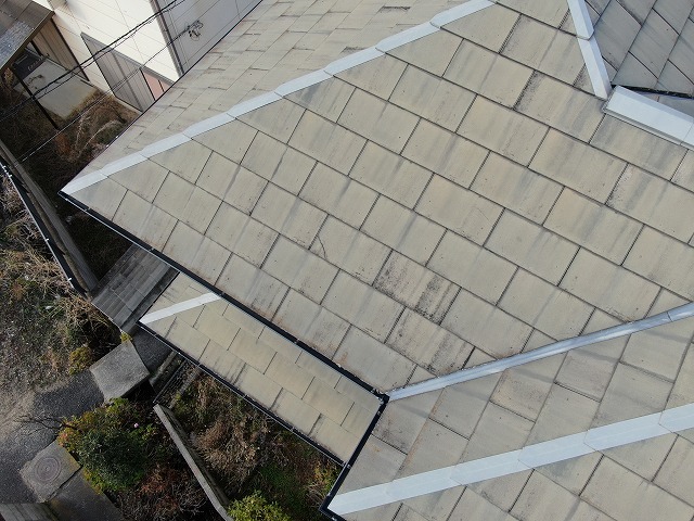 瓦の割れの写真