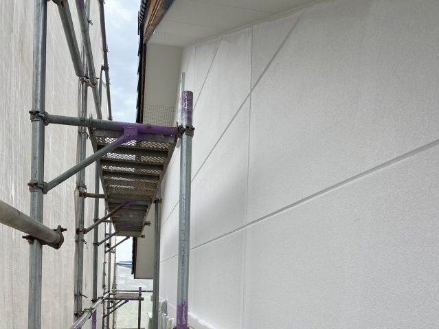 丸亀市の外壁塗装工事サーフ段階