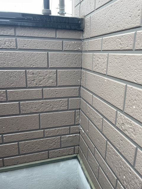 サイディングのシーリングが無くなっている写真