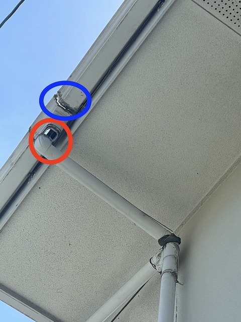 樋が破損している写真