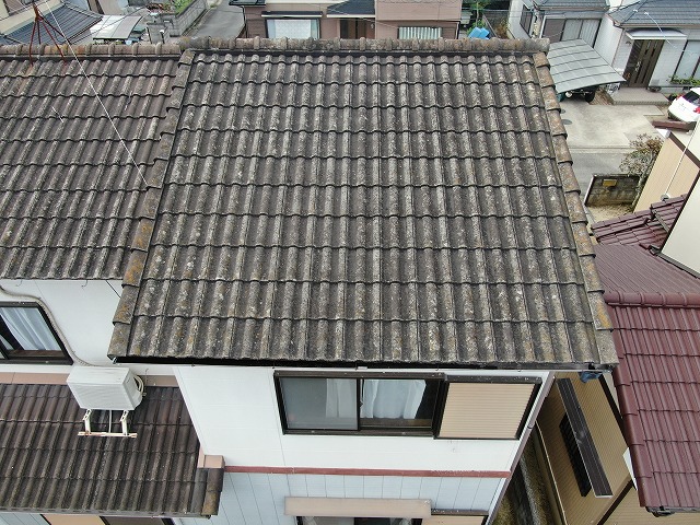 乾式コンクリートの瓦の写真