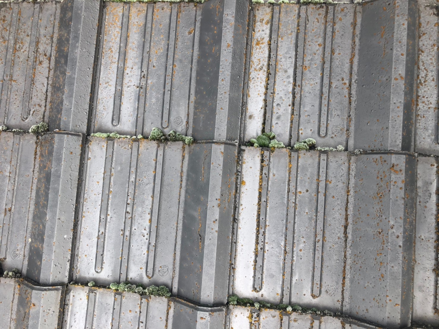 金属屋根瓦の拡大図1