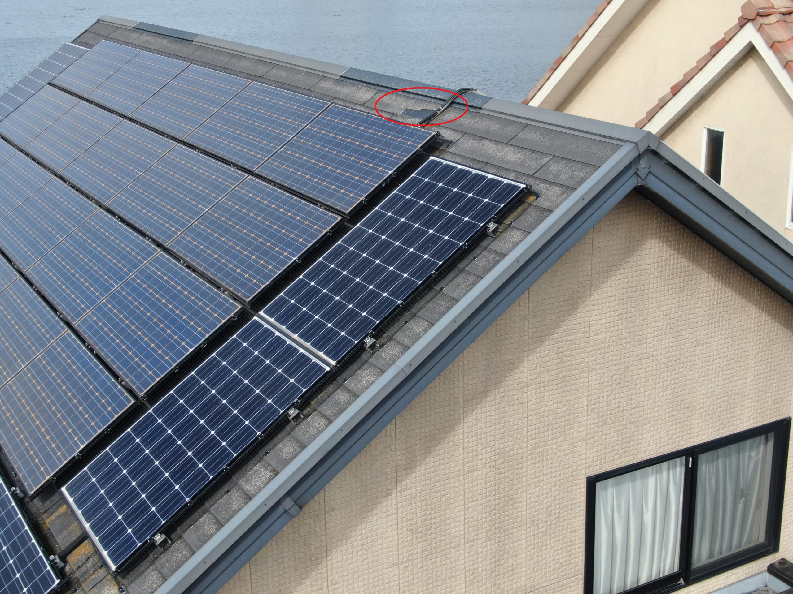 コロニアル瓦の割れ