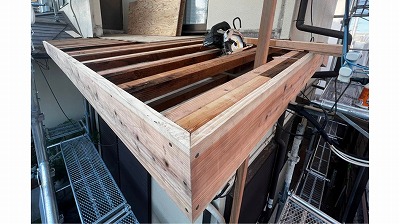 庇やり替えのため下地補修