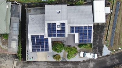 ドローンで和瓦屋根の状態を点検