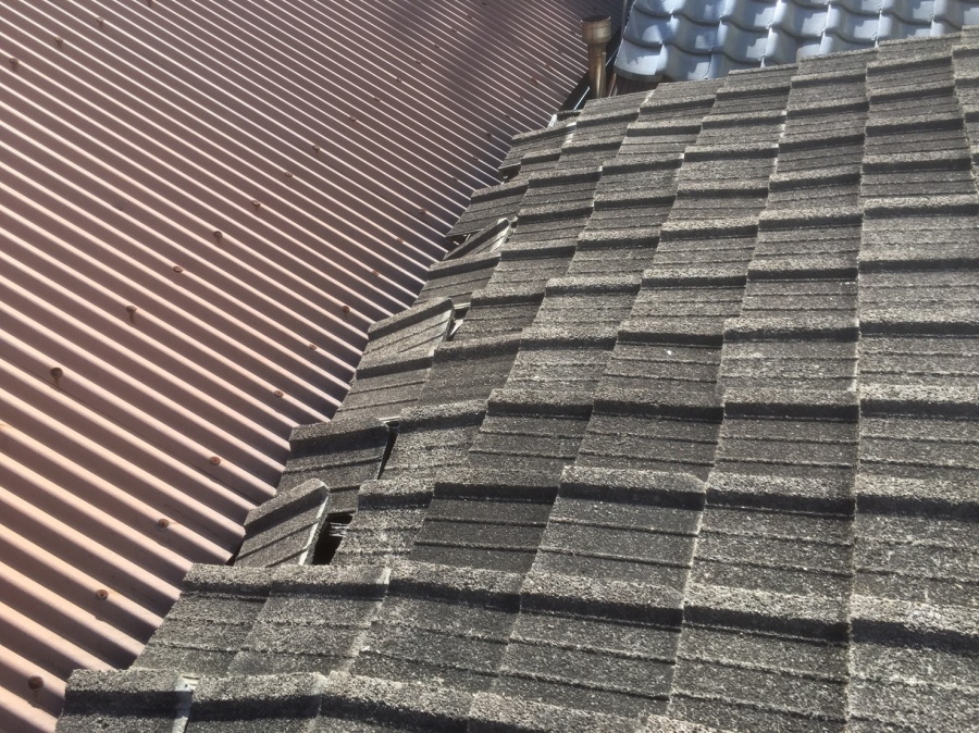 大阪市都島区　セメント瓦雨漏り