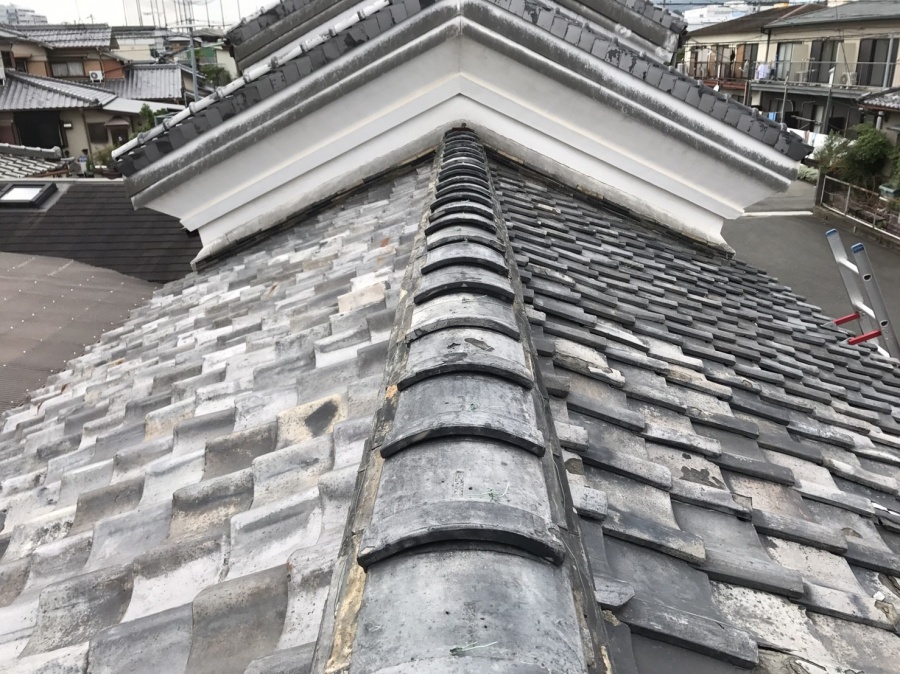 瓦差し替え前の瓦屋根