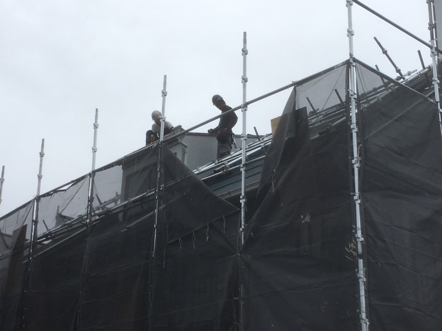 軒先唐草板金取付