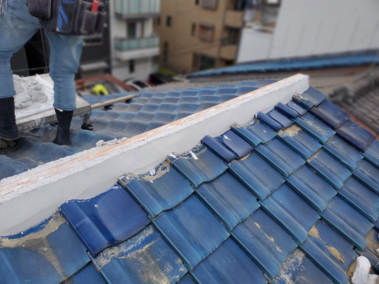 棟になんばん漆喰を施工