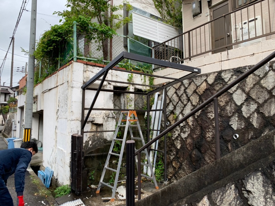 波板撤去後の駐輪場