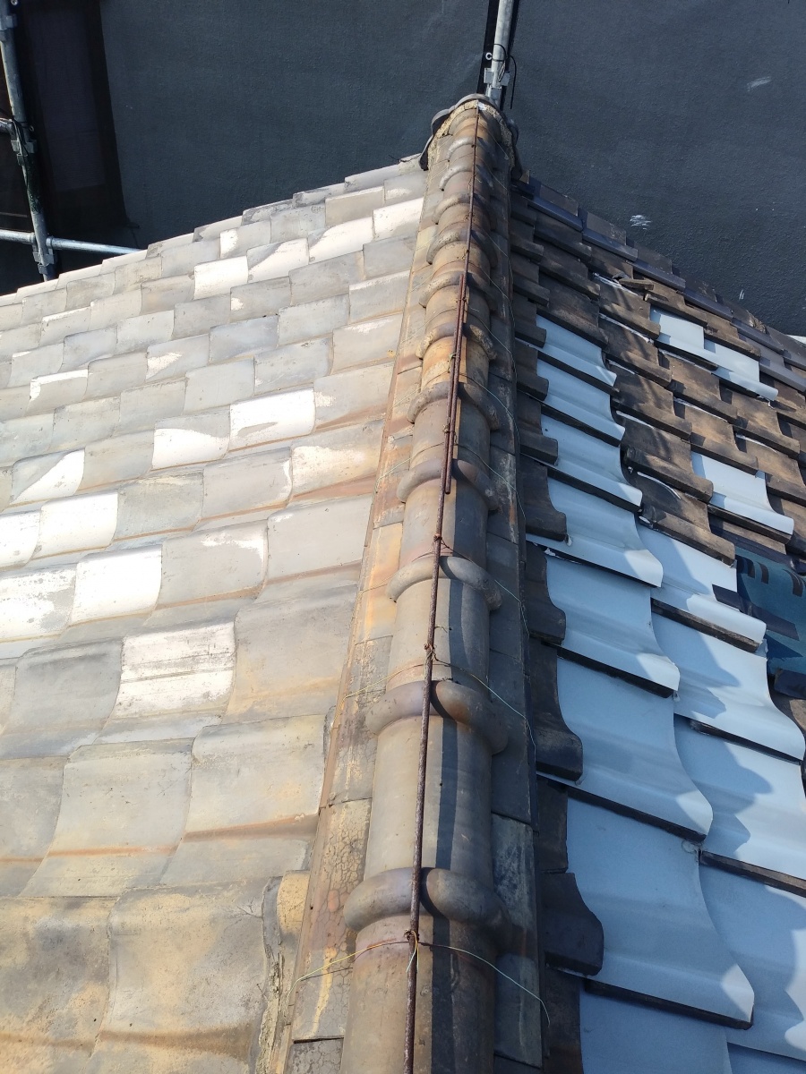 葺き替え前の棟