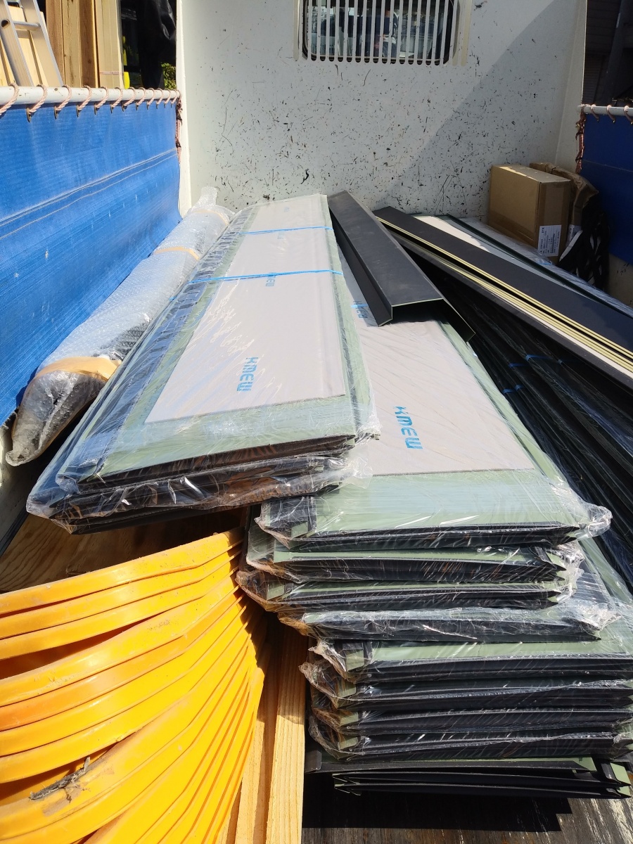 ガルバリウム鋼板