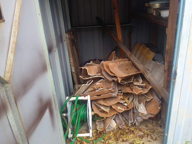 割れ落ちたセキスイかわらU