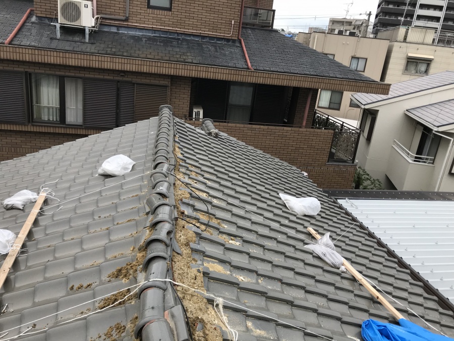 台風による棟の崩れ