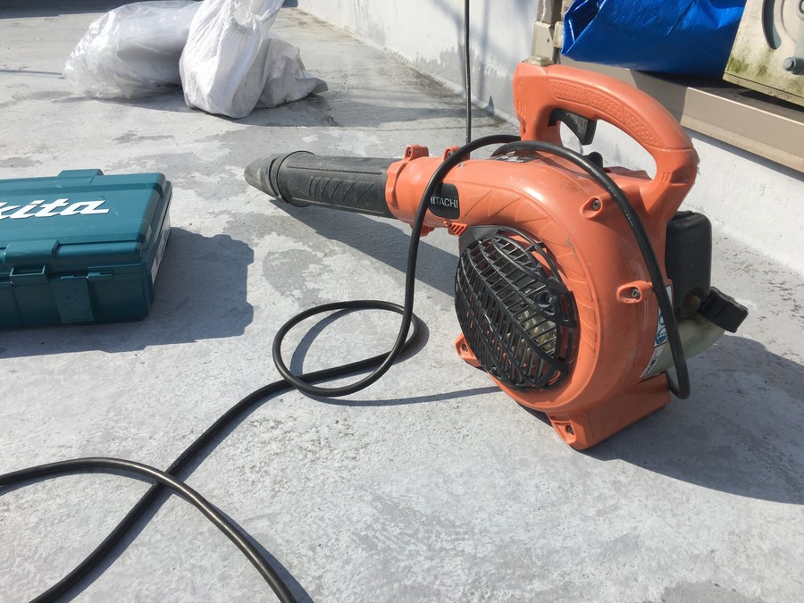 屋根修繕に使用したブロア
