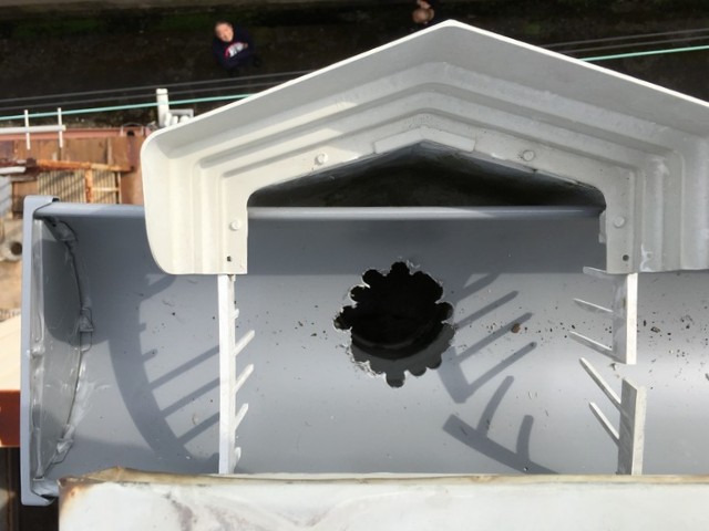 付け替え後の雨どい