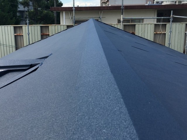 葺き替え後のガルテクト屋根