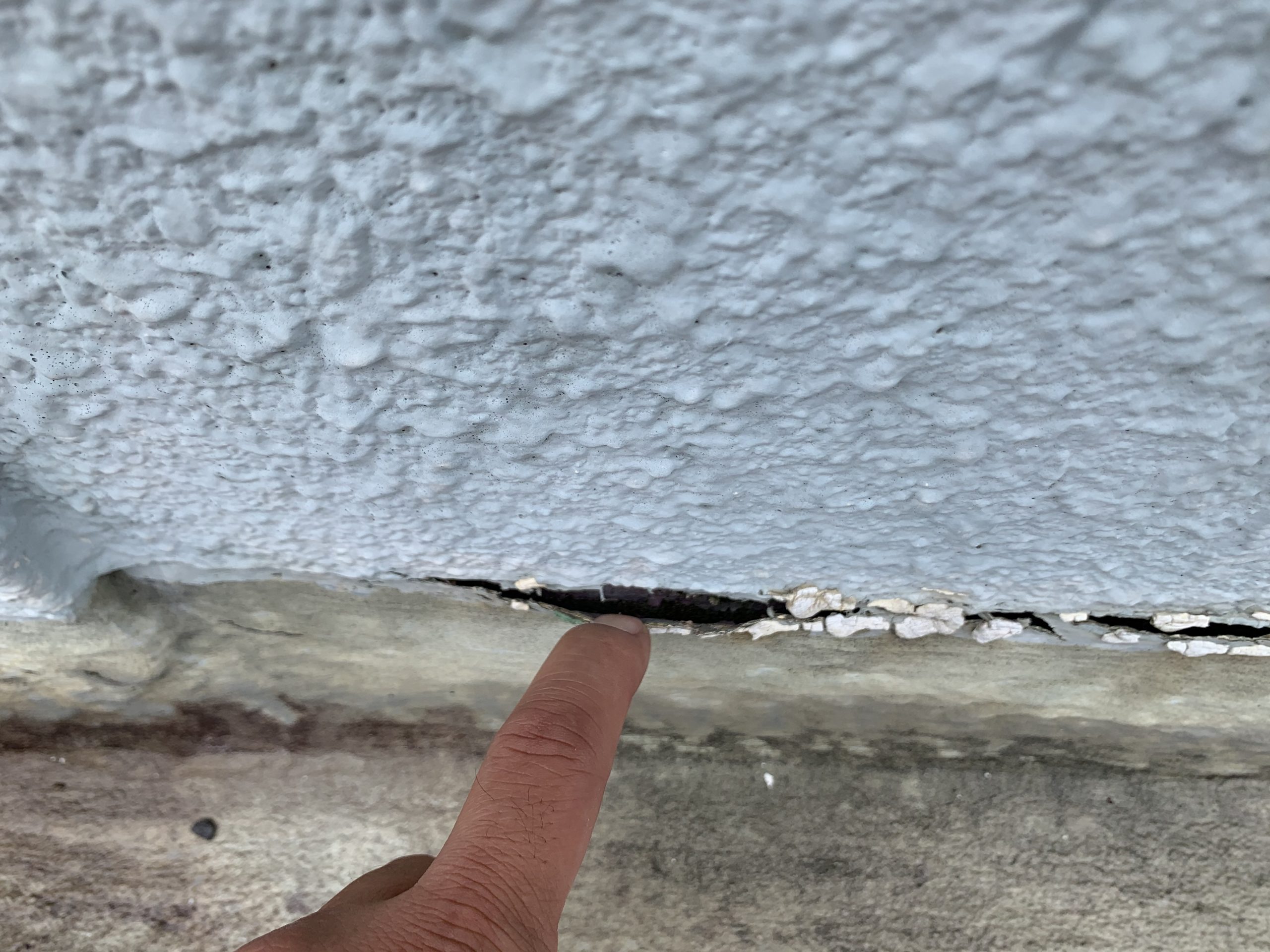 防水層端部の切れ