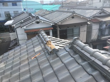 台風で飛散した棟瓦