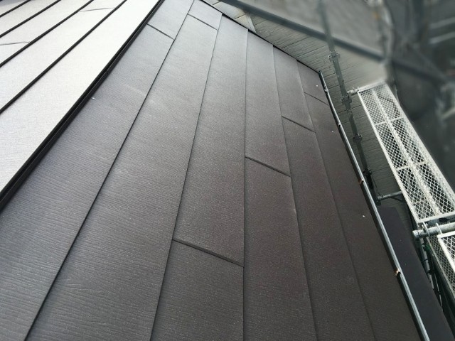 屋根リフォーム後のガルテクト屋根