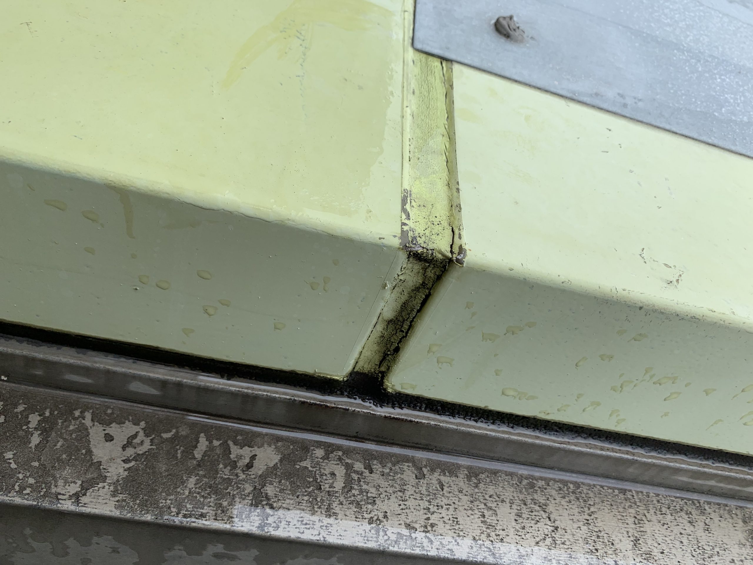 雨漏り箇所真上