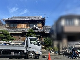 犬走りの掃除中