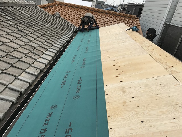 改質アスファルトルーフィングの施工