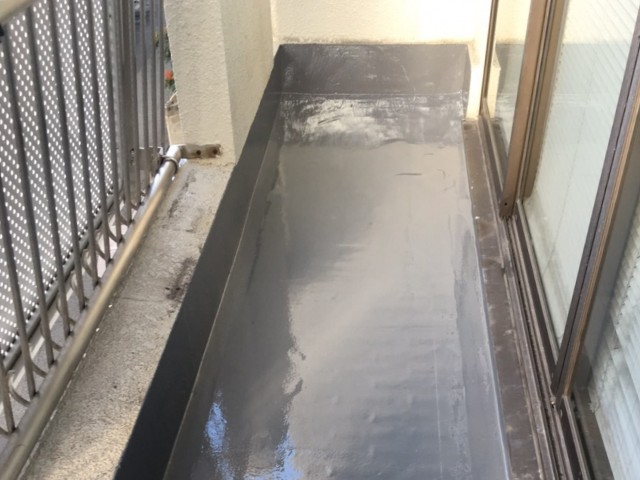 修繕後のバルコニー