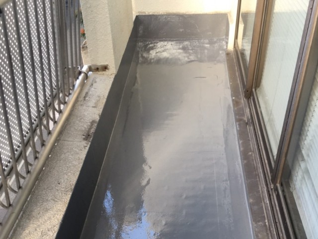 修繕後のバルコニー