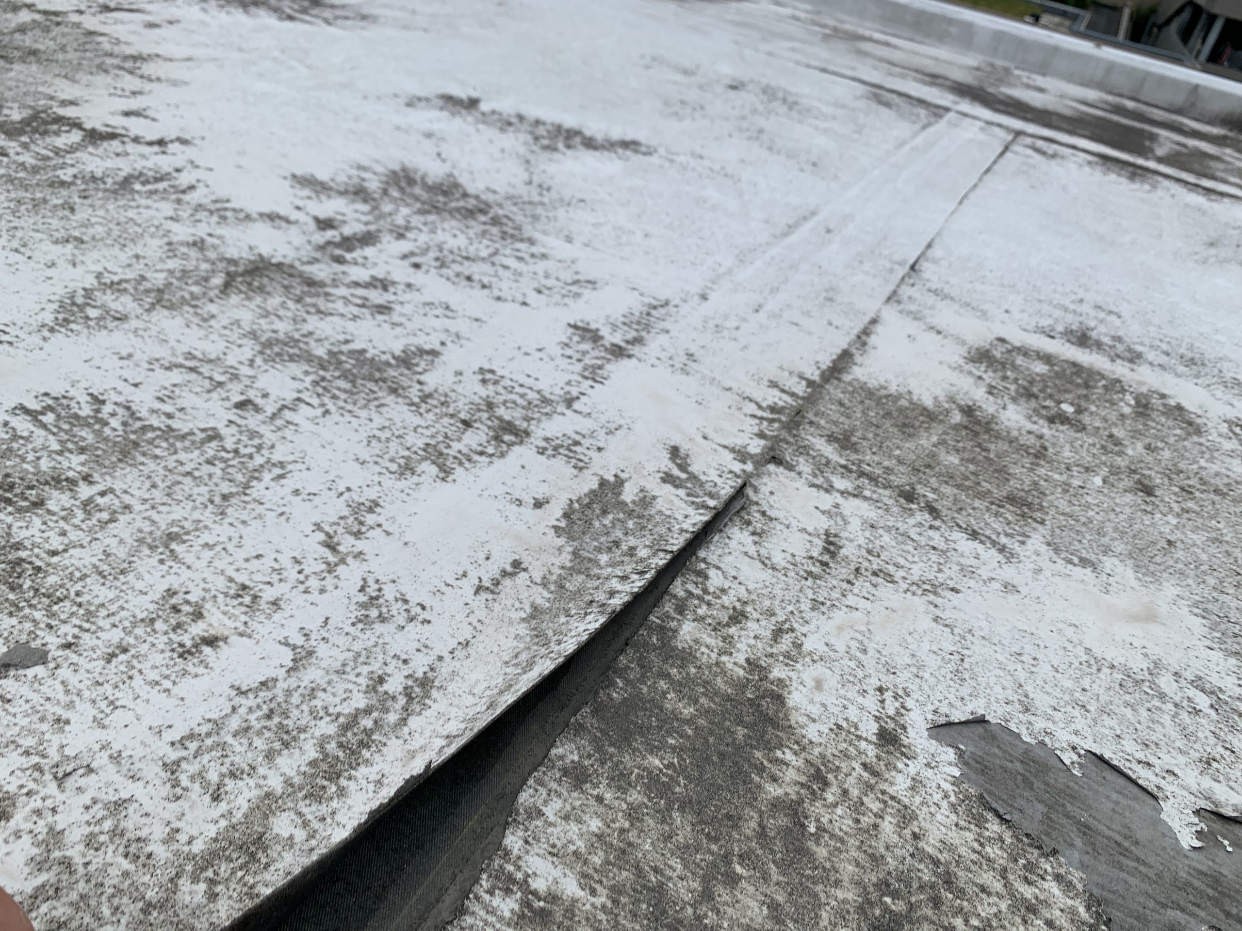 防水層のめくれ