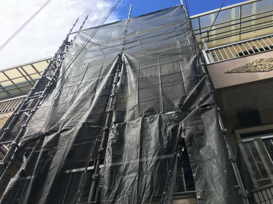葺き替え工事で必要な足場
