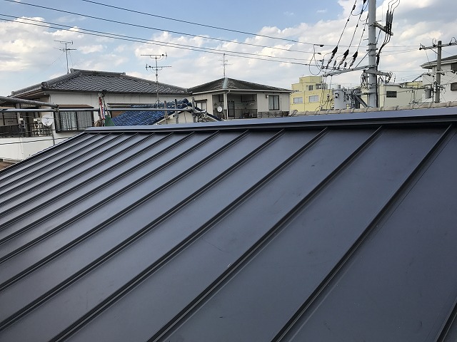 ガルバリウム鋼板での葺き替え後